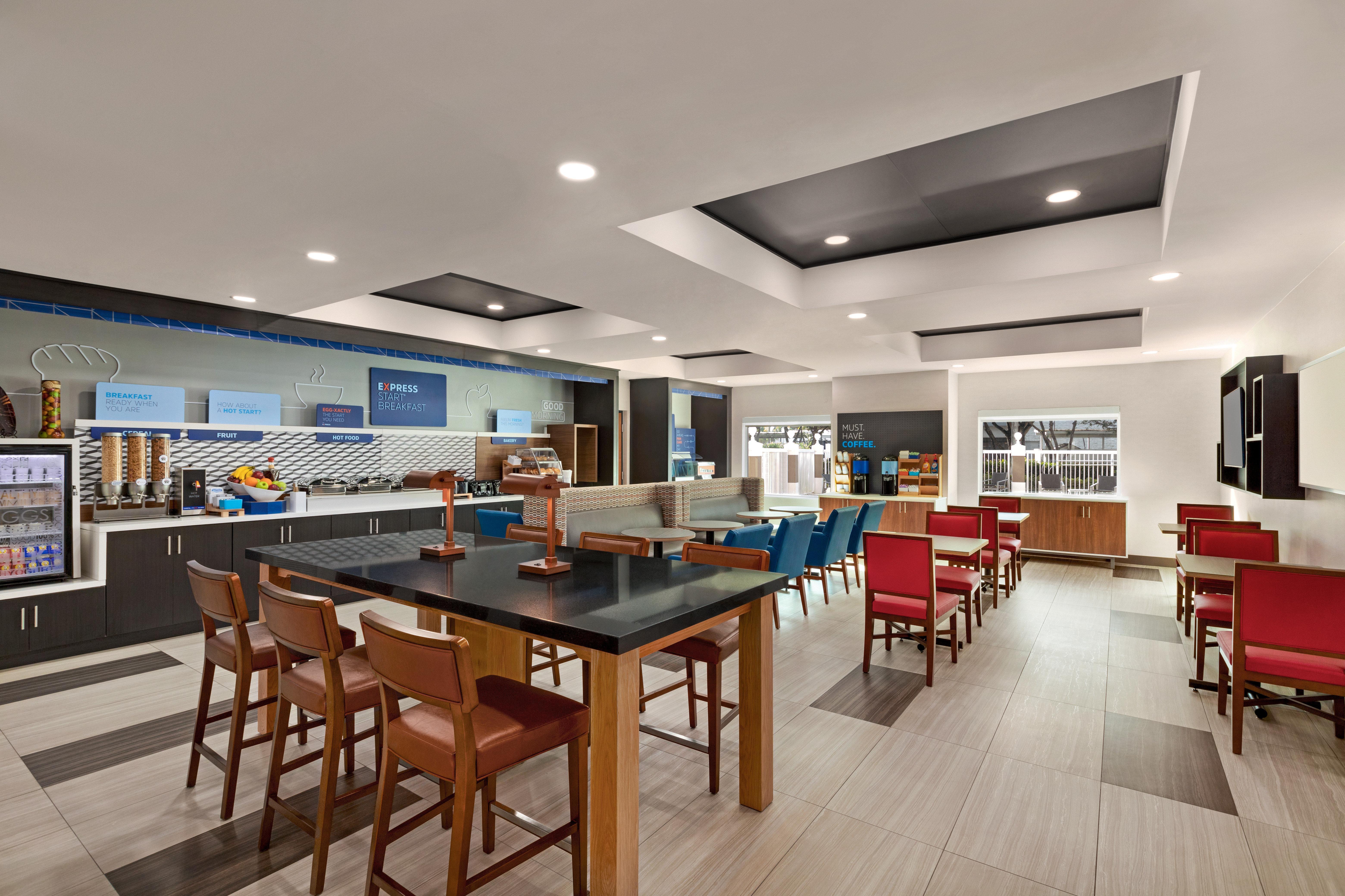 Holiday Inn Express & Suites Pembroke Pines-Sheridan St By Ihg Экстерьер фото