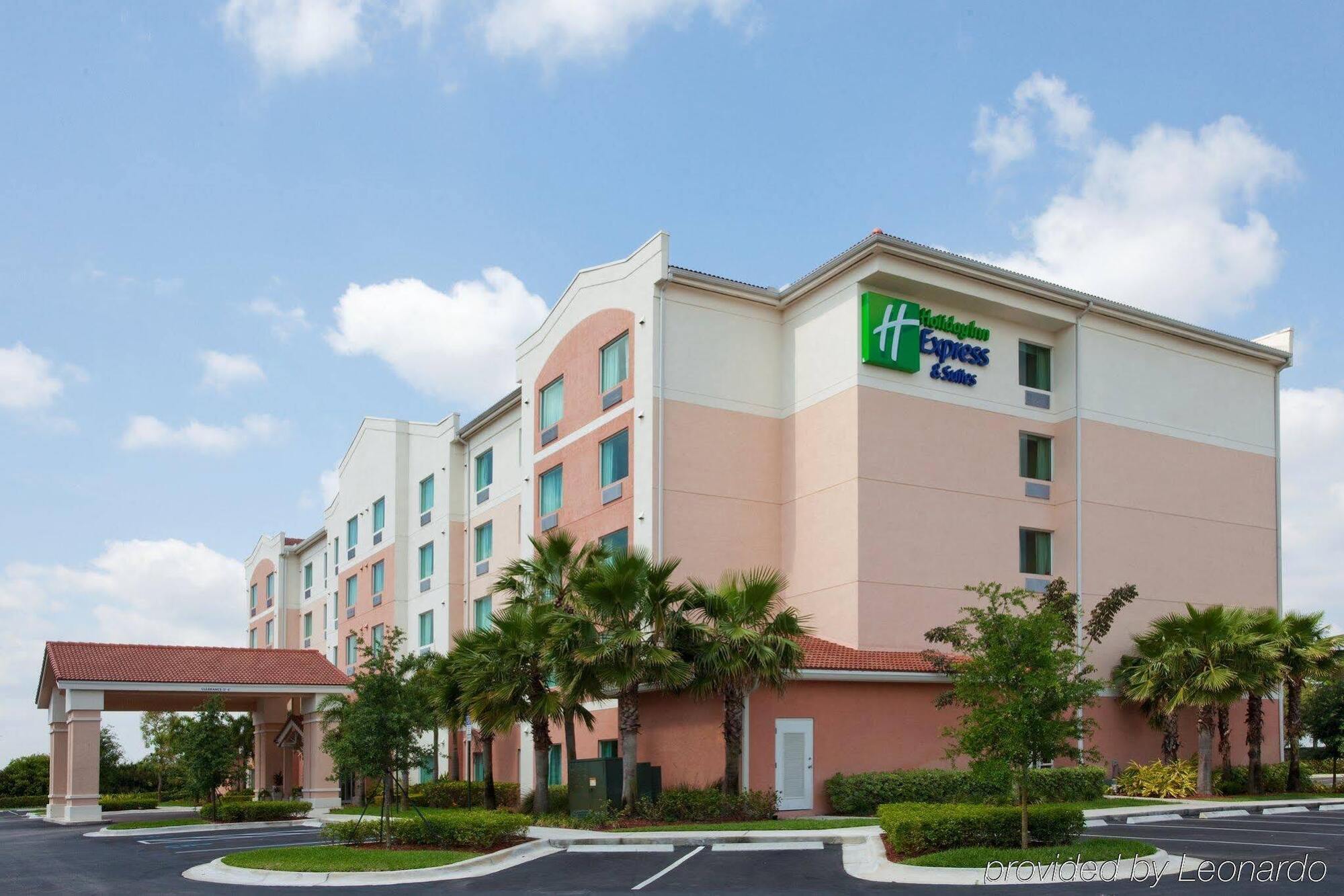Holiday Inn Express & Suites Pembroke Pines-Sheridan St By Ihg Экстерьер фото