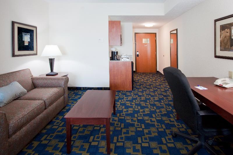 Holiday Inn Express & Suites Pembroke Pines-Sheridan St By Ihg Экстерьер фото